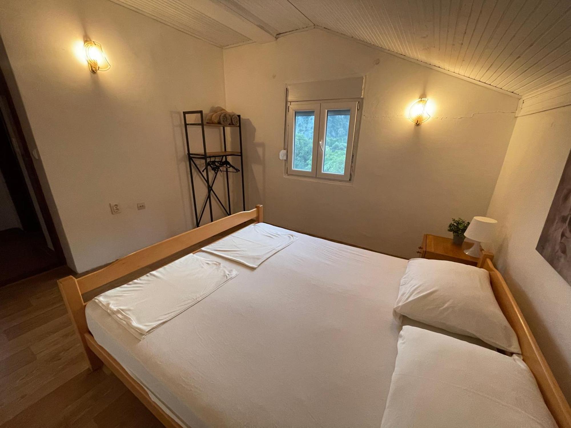 Vuko I Magdalena Midzor Appartement Petrovac Buitenkant foto
