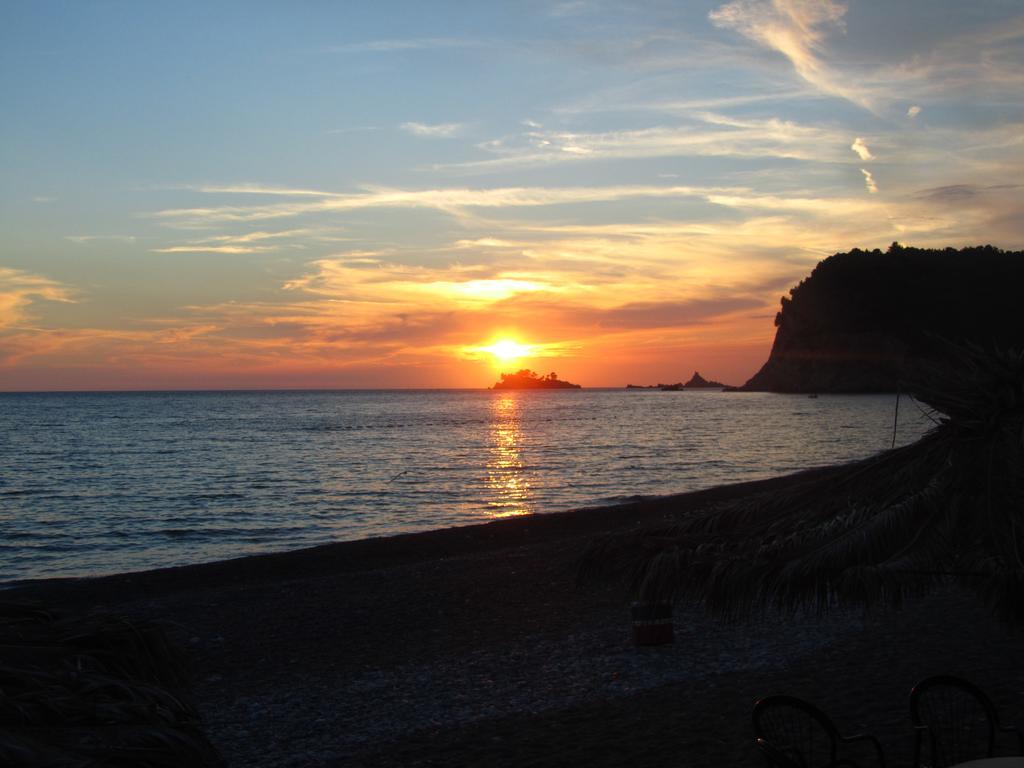 Vuko I Magdalena Midzor Appartement Petrovac Buitenkant foto