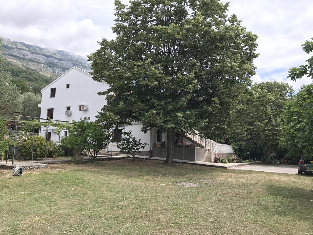 Vuko I Magdalena Midzor Appartement Petrovac Buitenkant foto