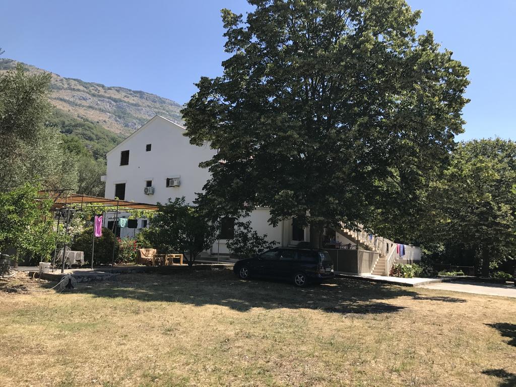 Vuko I Magdalena Midzor Appartement Petrovac Buitenkant foto