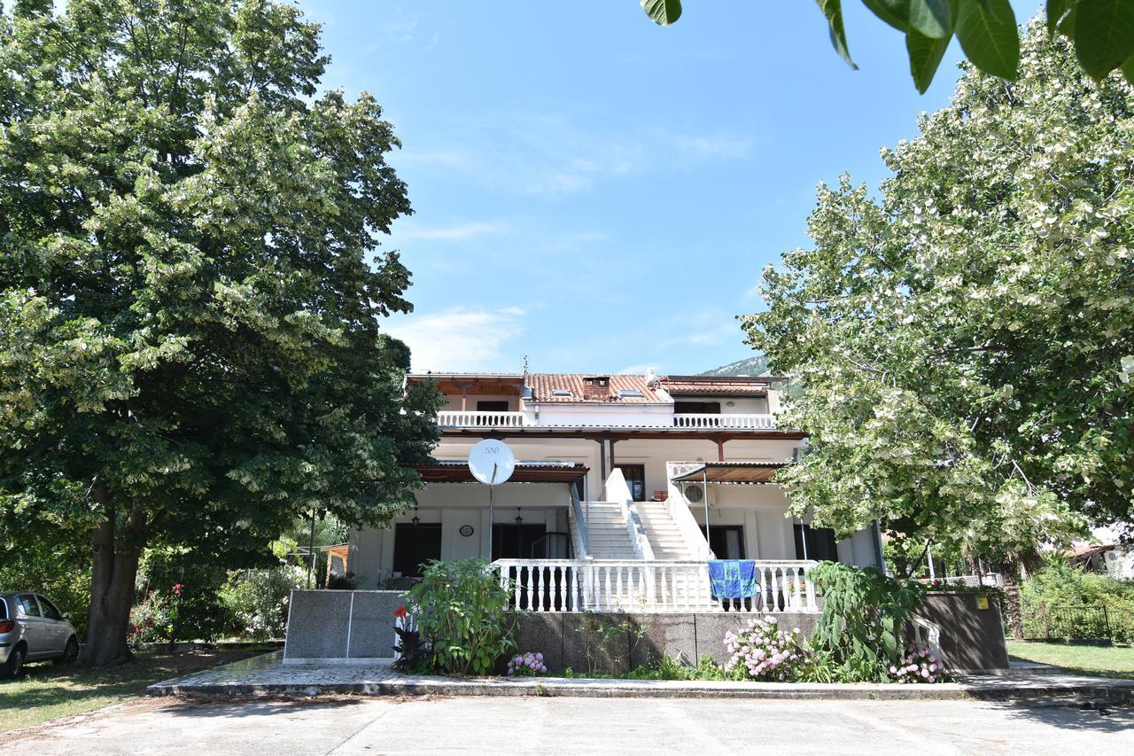 Vuko I Magdalena Midzor Appartement Petrovac Buitenkant foto